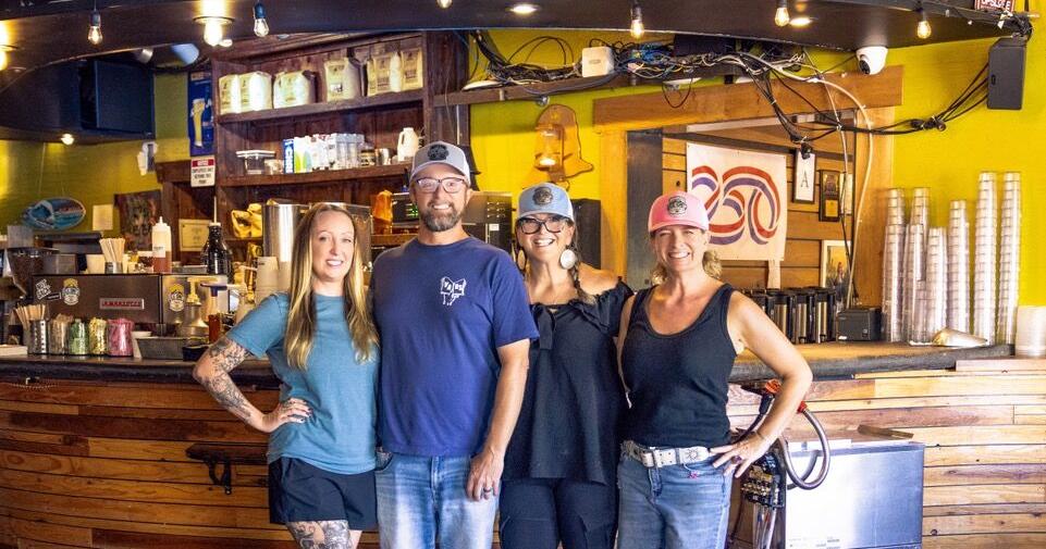 Cave Creek Local Landmarks to honor Local Jonny’s Tavern & Café