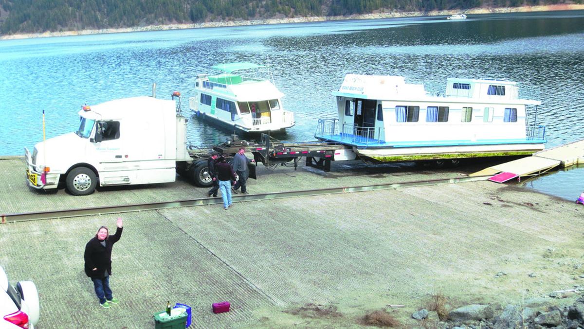 House boats “moor” or less evicted from Dworshak Top Stories