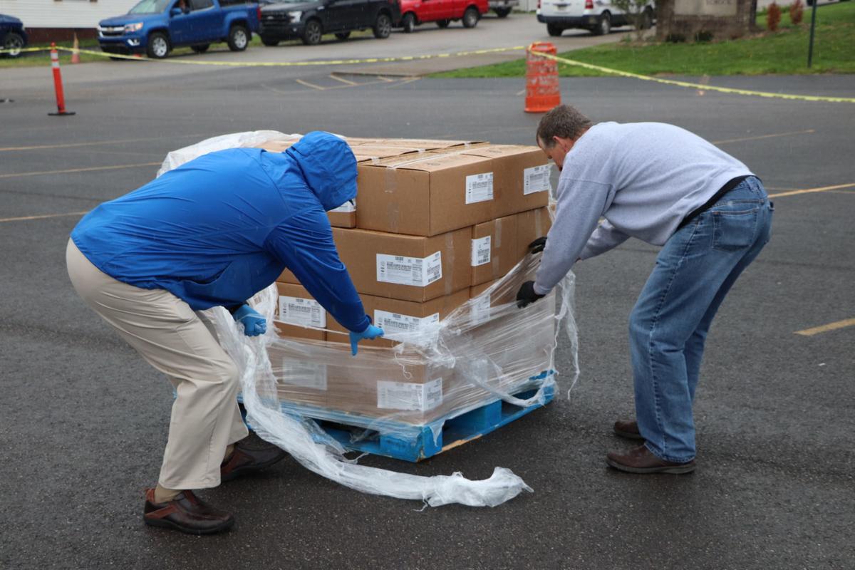 Leaders Volunteers Come Together To Distribute Food In West Madison News Coalvalleynews Com