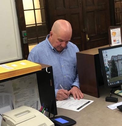 Burgess runs for Sheriff
