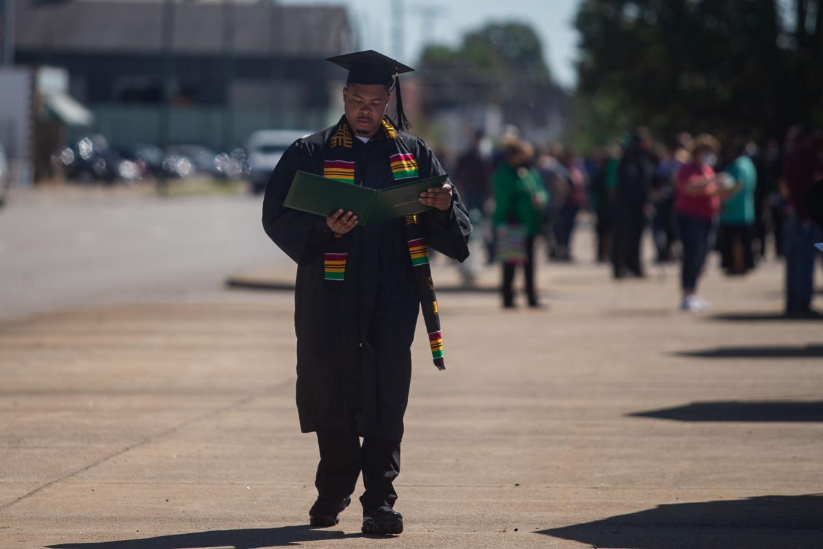 20210502-hd-commencement