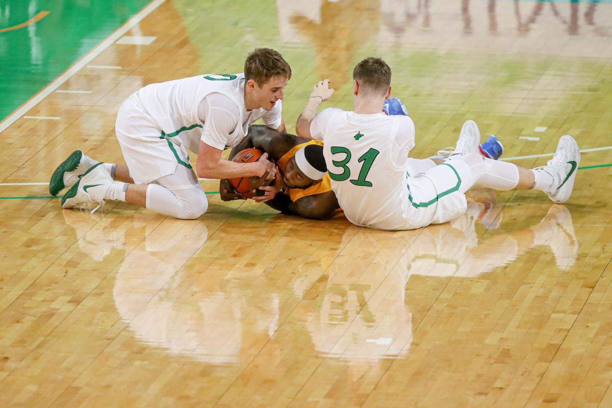 20201217 MU basketball 09.jpg