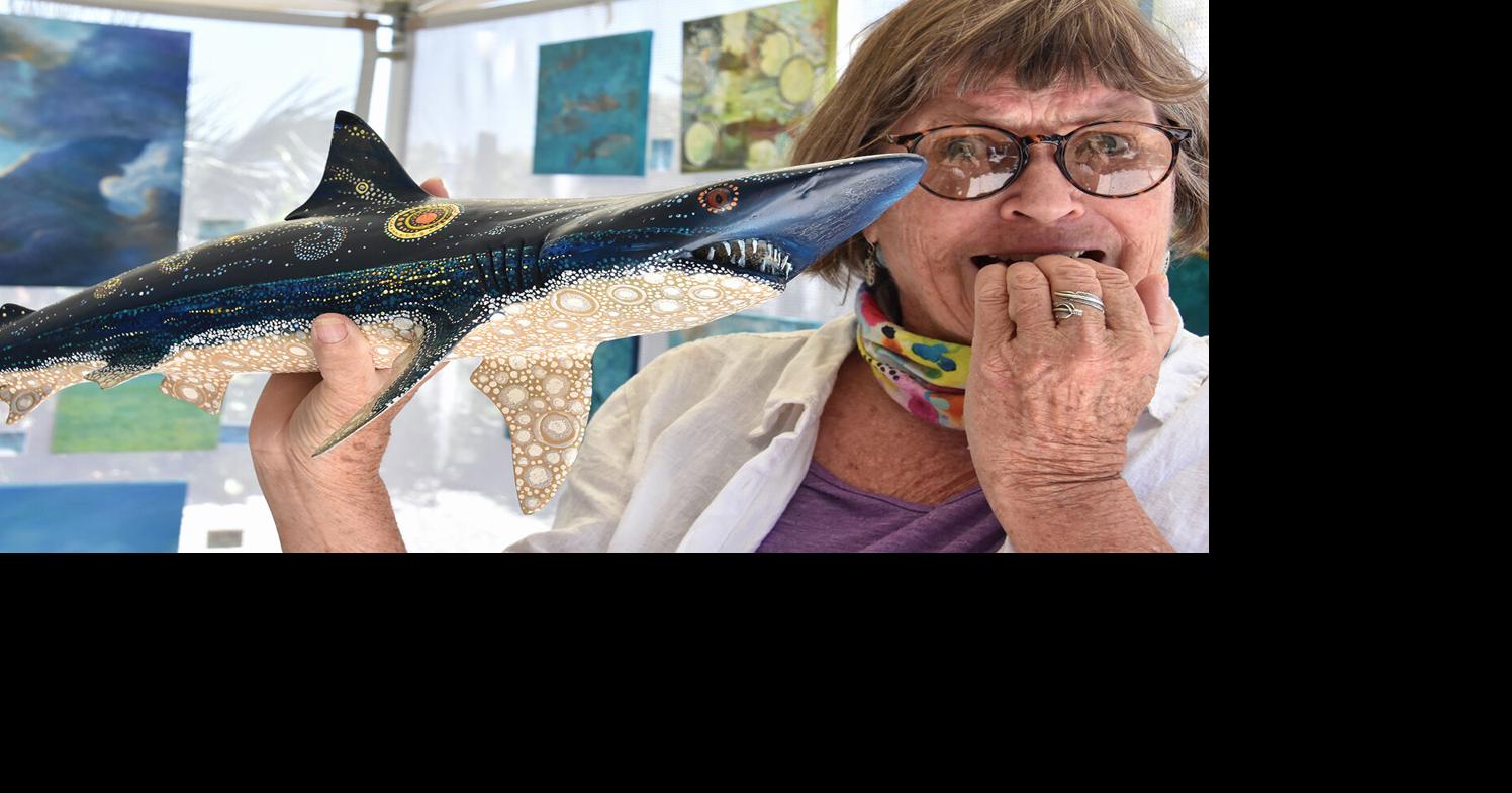 Artist Tara O’Neill: Painting the Town Tropical