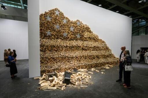 'In God We Trust', del artista contemporáneo danés Danh Vo, se exhibe en la sección 'Unlimited'