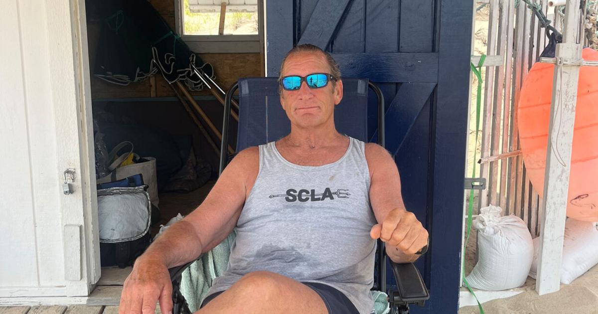 Smith patrols beaches for close to 50 years