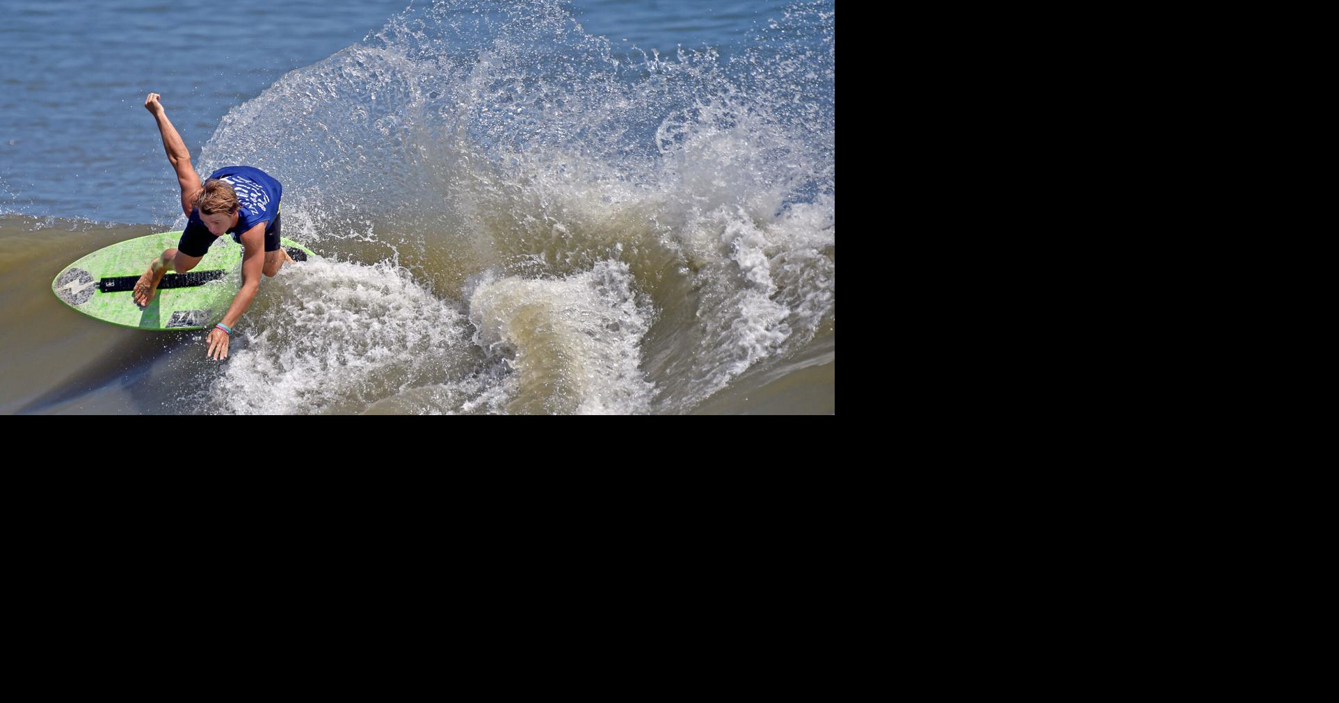 Skimming the wave Point Pics