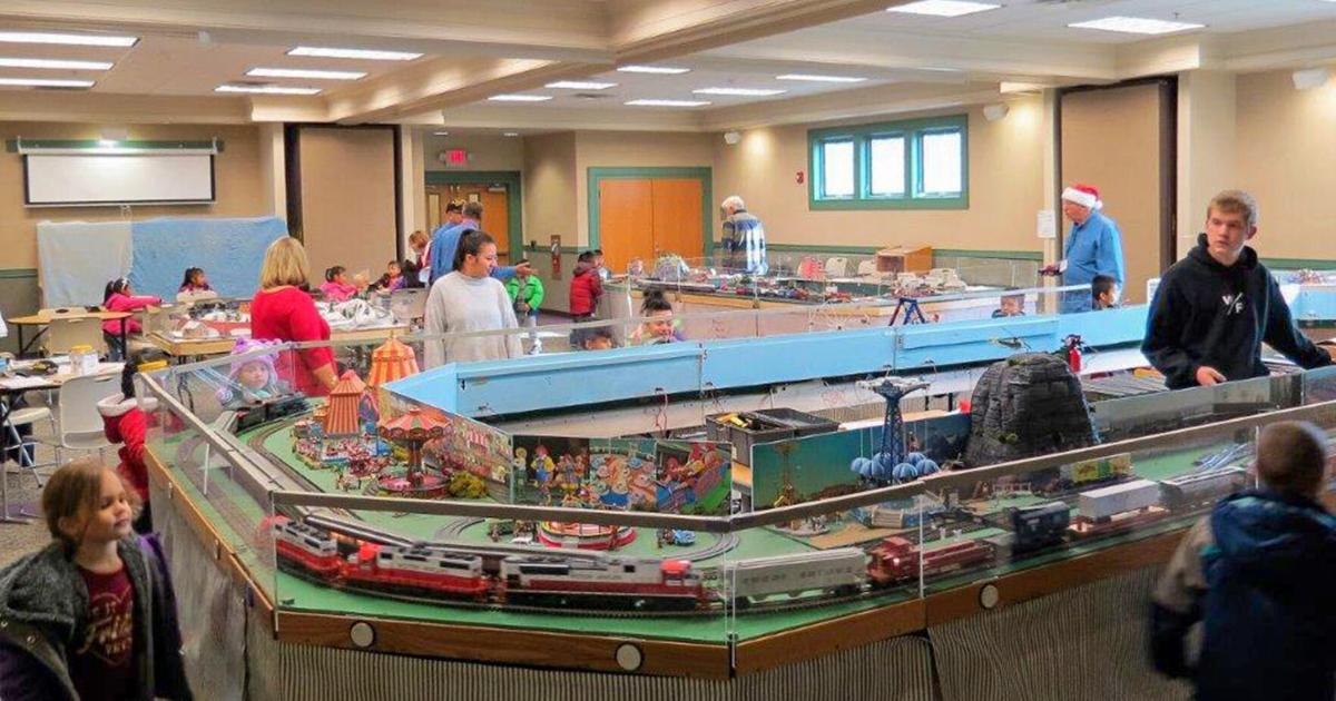 Library Train Display Holiday model train display free at Georgetown Public Library | Arts ...