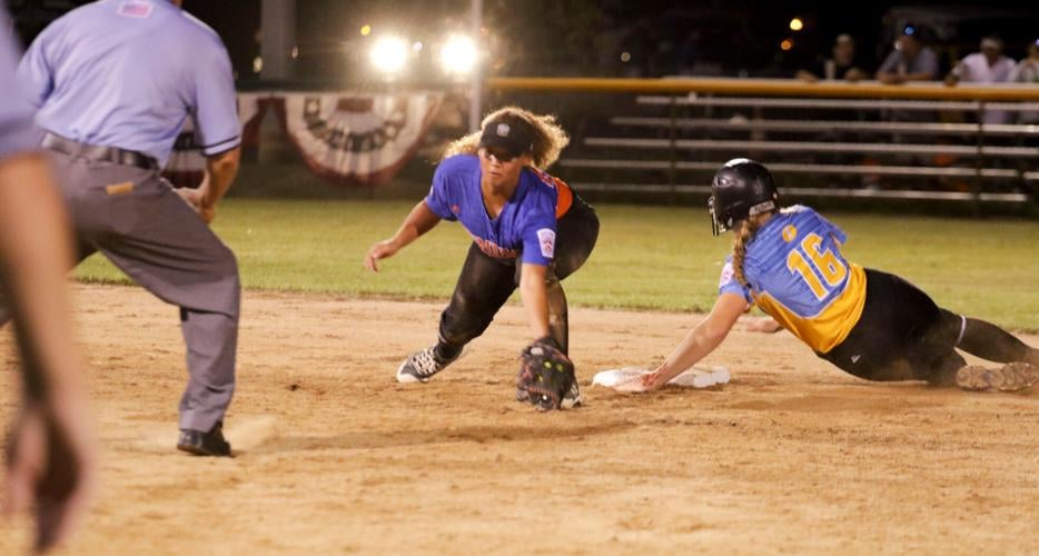 12 Minutes of Best Plays from the Senior League Softball World