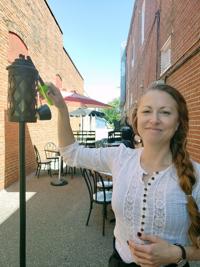 Governor eases outdoor table size restrictions in restaurants