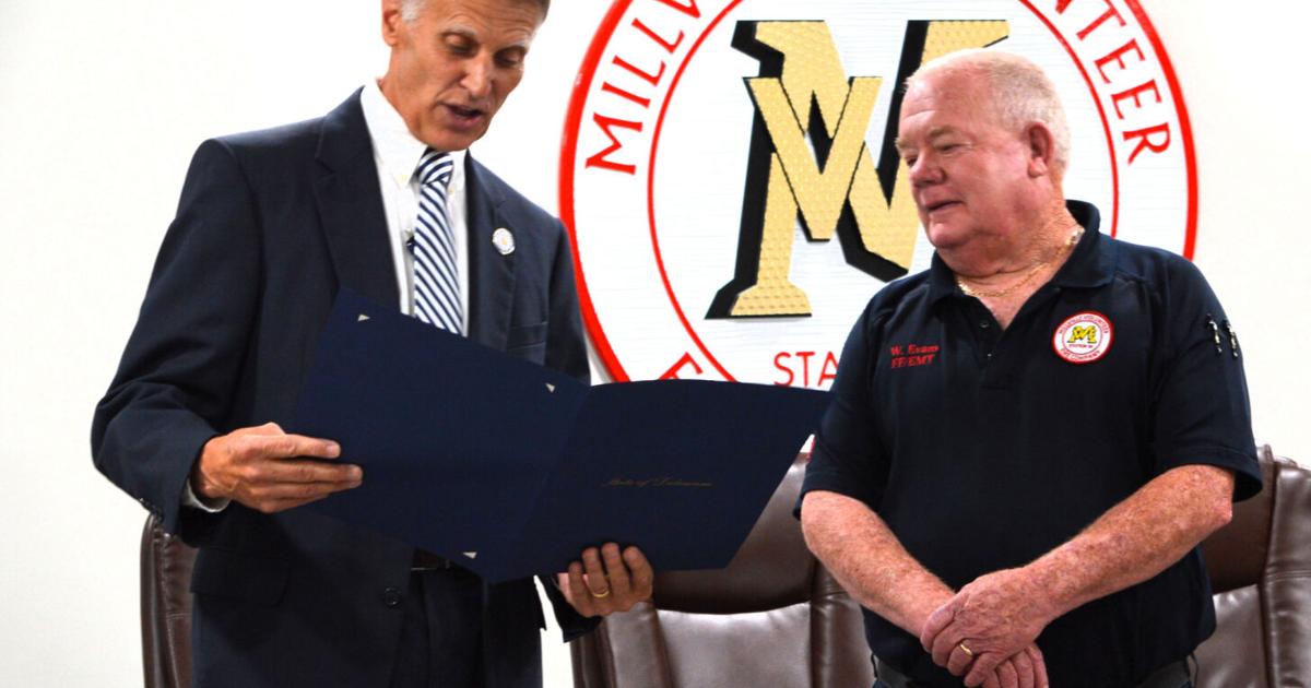 Emergency medical technician Evans retires with ceremony