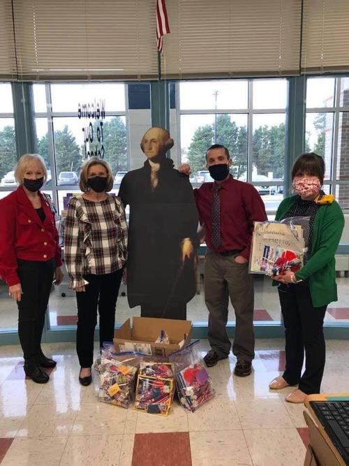 DAR chapter marks Presidents Day at North Georgetown Elementary