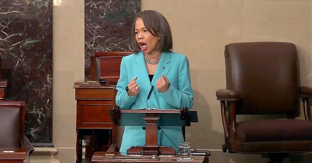 Blunt Rochester checks out beaches, dunes