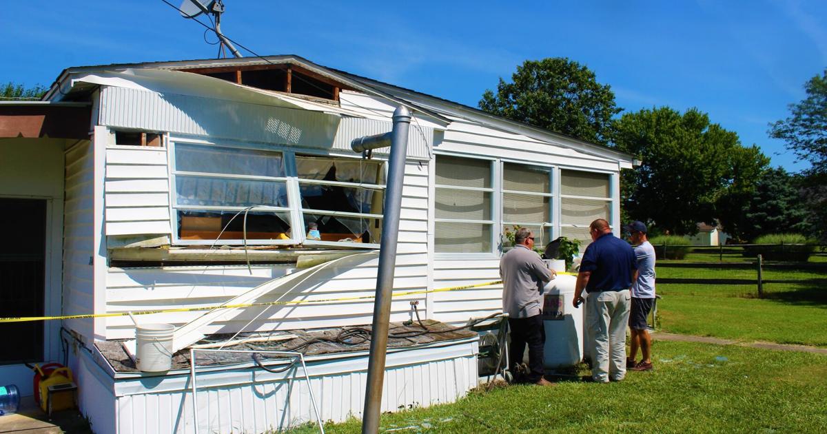 Mobile Home Exploding Explosion damages mobile home, injures occupant | Police & Fire ...