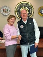Saxton recognized for his leadership as mayor