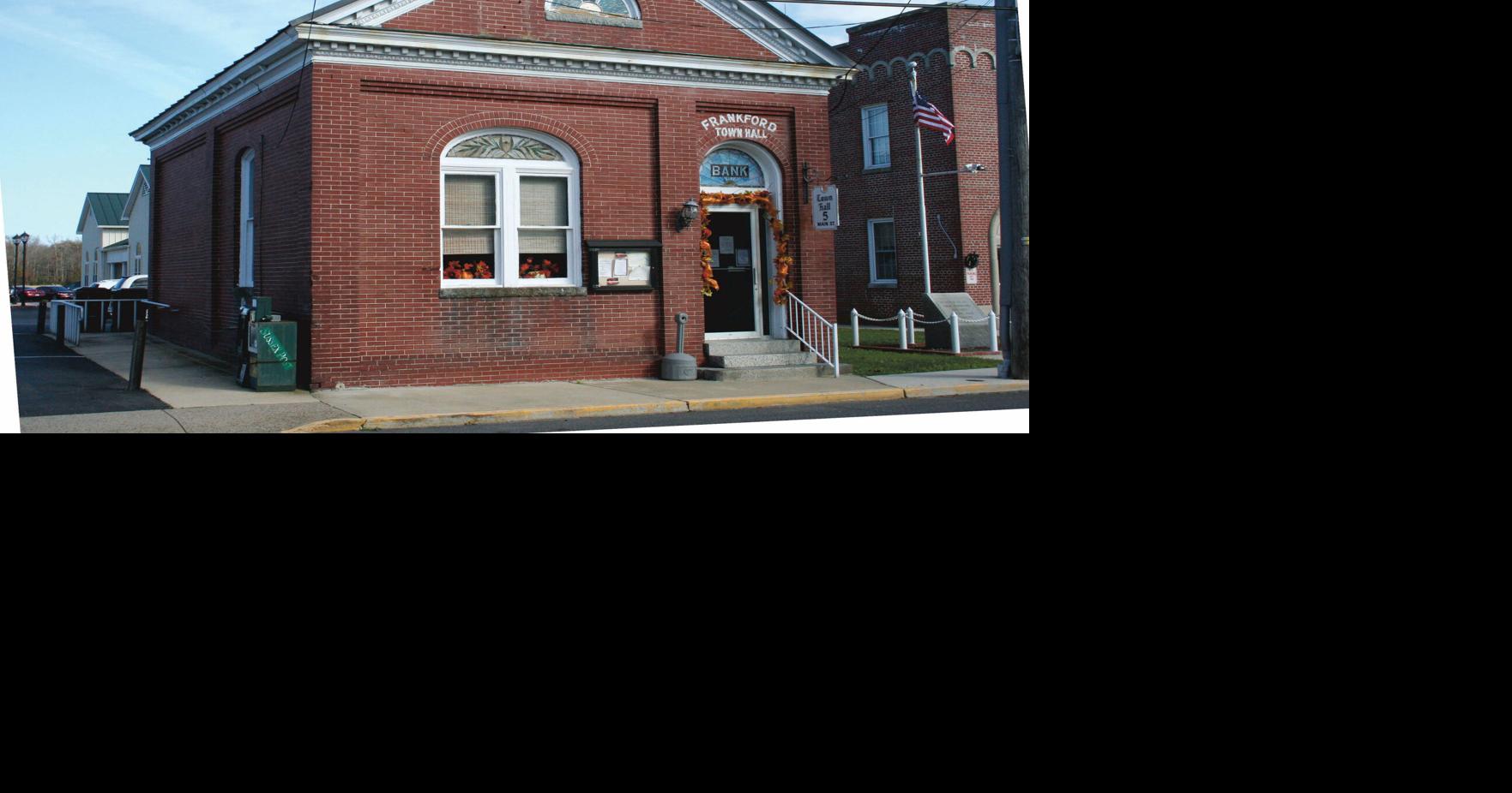 Frankford to sell former town hall