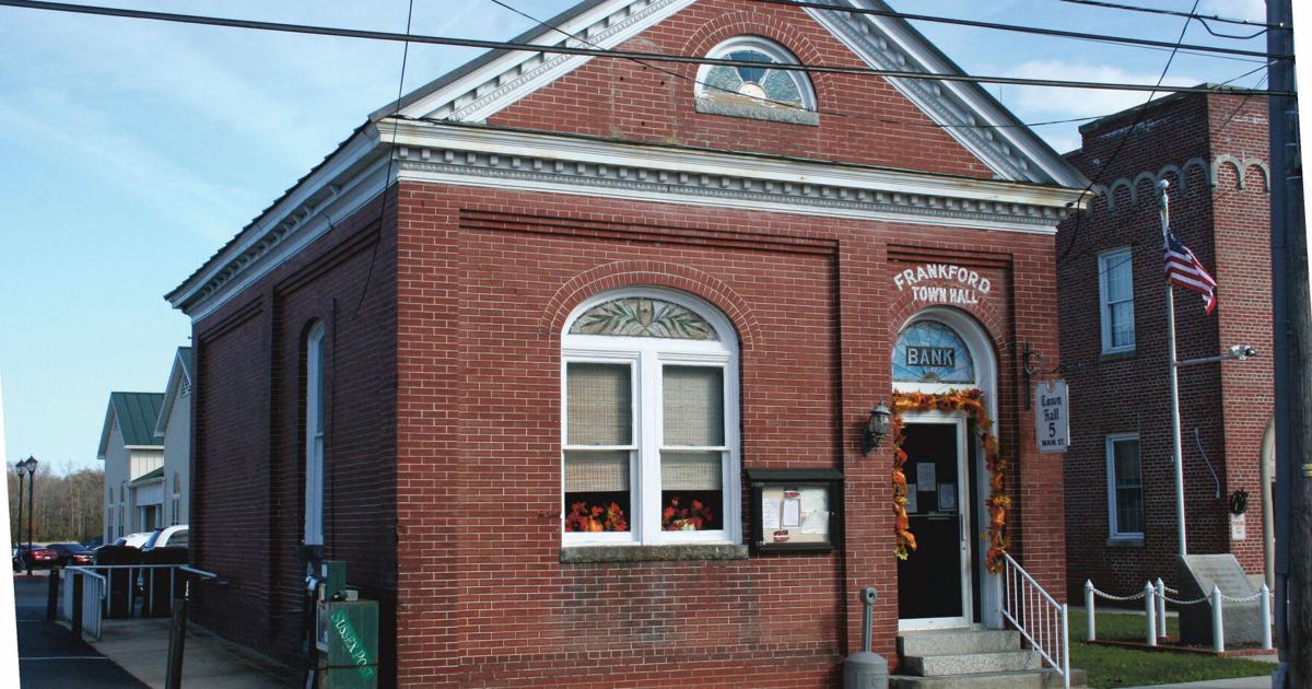 Frankford to sell former town hall