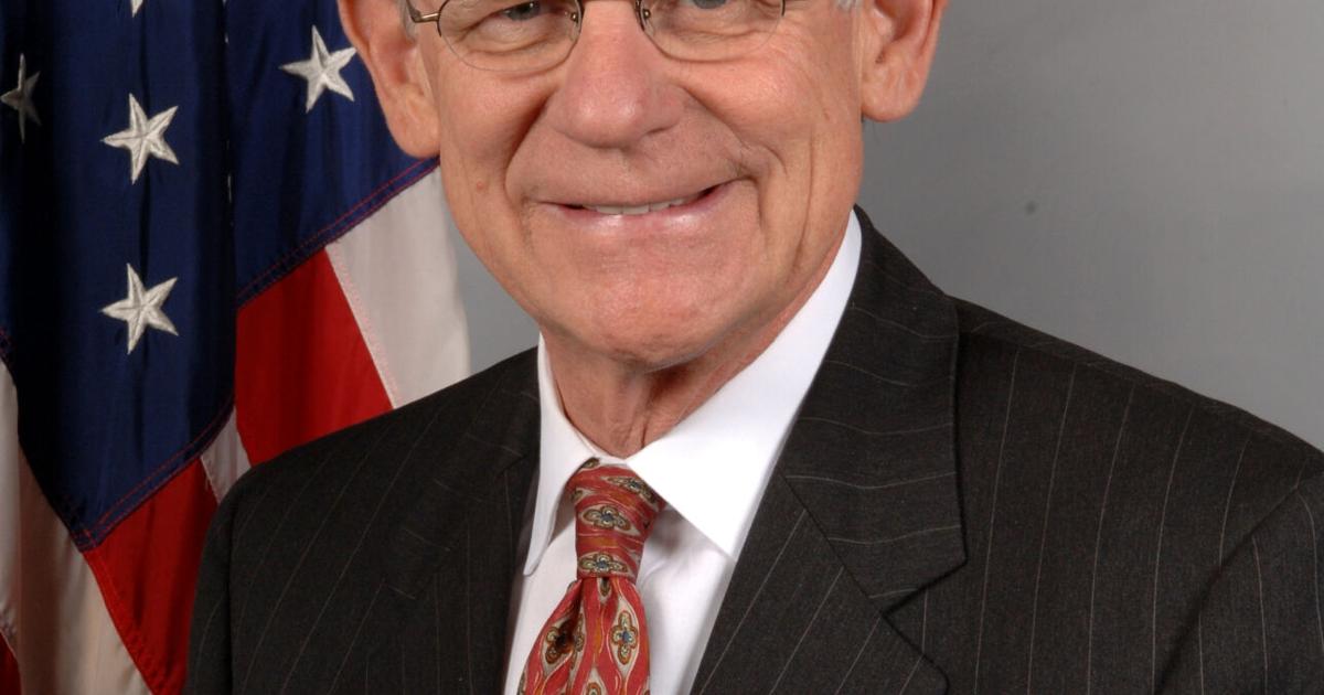 Former governor, congressman Castle passes at 86