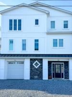 Beach & Bay Cottage Tour homes for 2024
