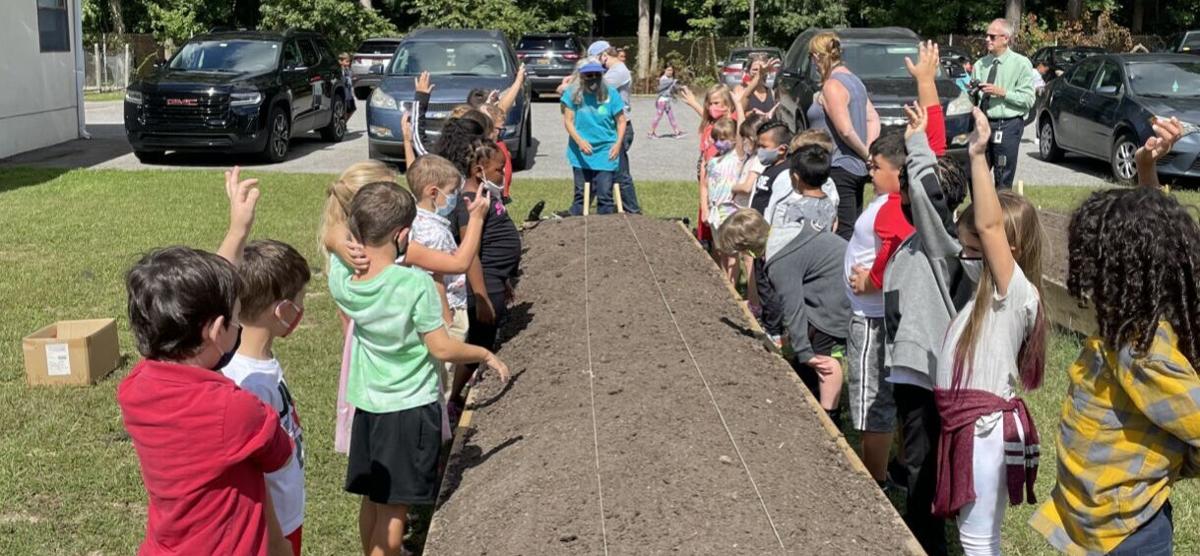 Coastal Gardeners, Healthy Foods for Healthy Kids partner at Showell Elementary | Education Coastal Gardeners, Healthy Foods for Healthy Kids partner at Showell Elementary | Education