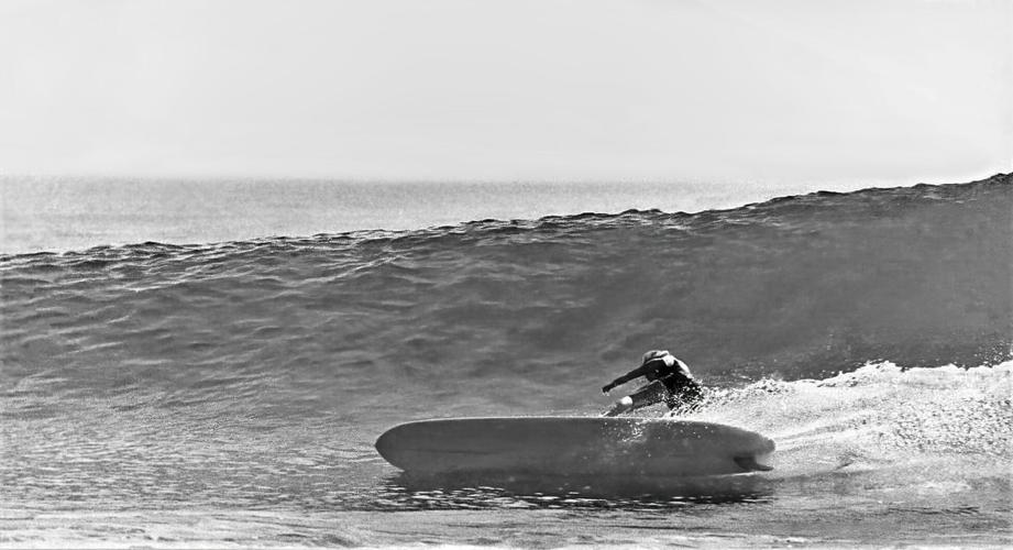 Final days of 2023 deliver swell South Bay surfers won't soon forget - Easy  Reader News