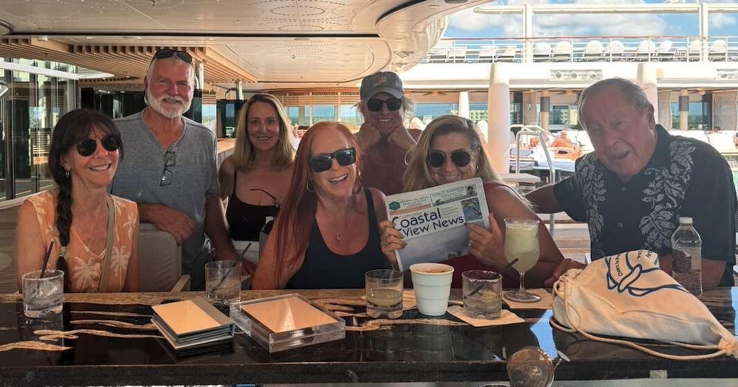 CVN sails through Central America