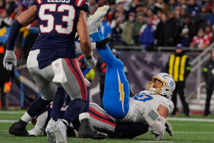 Chargers Patriots Football