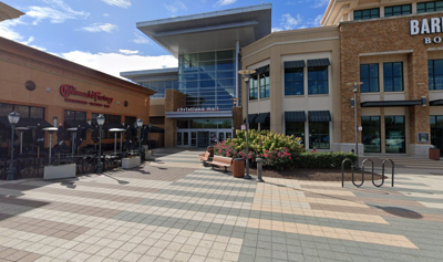 Christiana Mall entrance