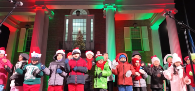 Caroling on the Circle
