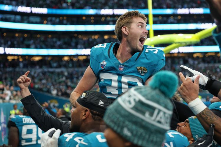 APTOPIX Eagles Jaguars Football