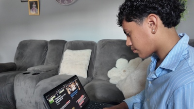 Photo of Rafael Farrera Juárez working on his computer.