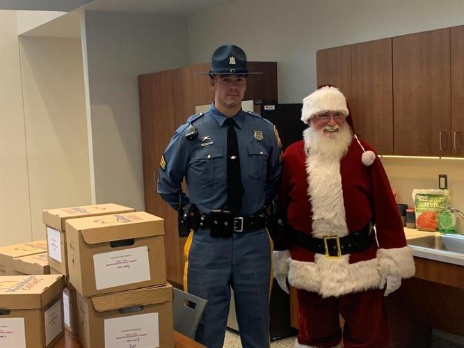 Blessings For Badges Packs & Delivers Meals For First Responders In Kent & Sussex County On Thanksgiving Day