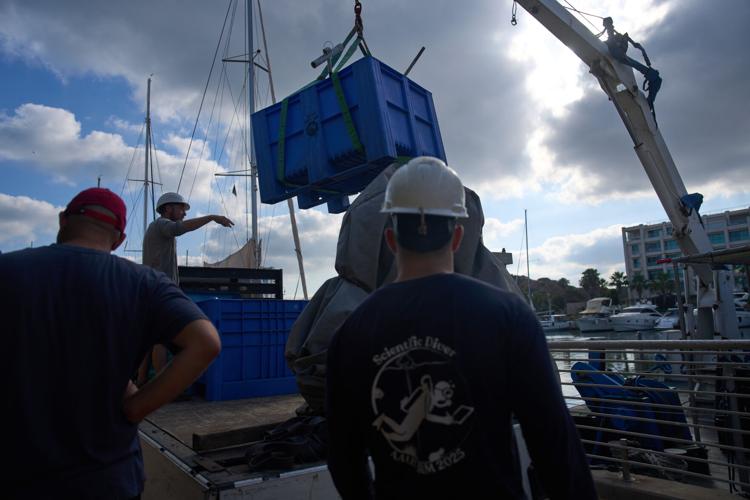 Israel Sea Clearing Munitions