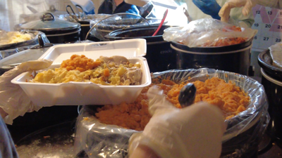 Hundreds of Thanksgiving meals given to the homeless and hungry