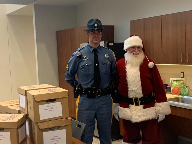 Blessings For Badges Packs & Delivers Meals For First Responders In Kent & Sussex County On Thanksgiving Day