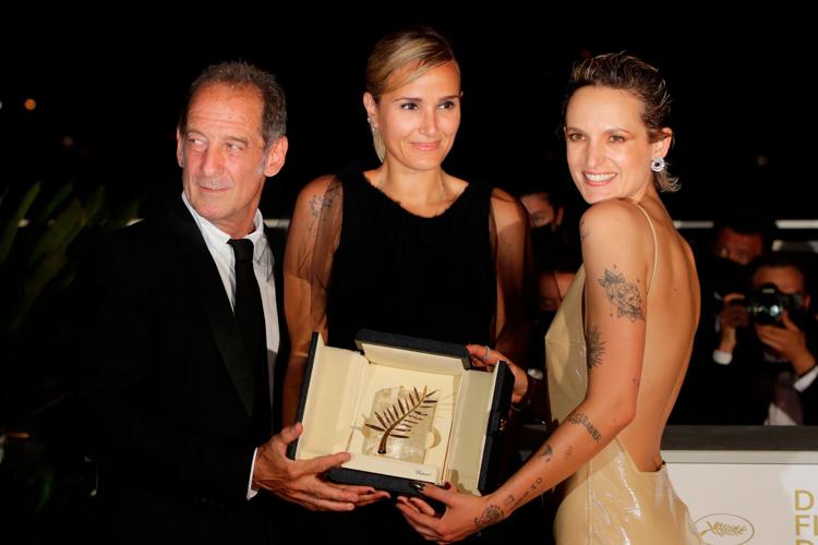 Cannes-Neon's Winning Streak