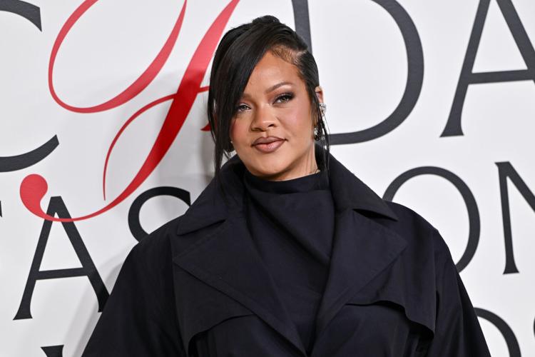Rihanna Shots Fired