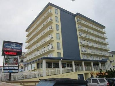 Howard Johnson in Ocean City Hotel Wins "Hotel of the Year" award