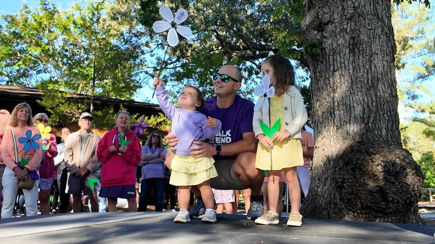 White flowers at Alz walk