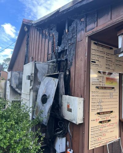 Smoker's BBQ Pit lightning fire