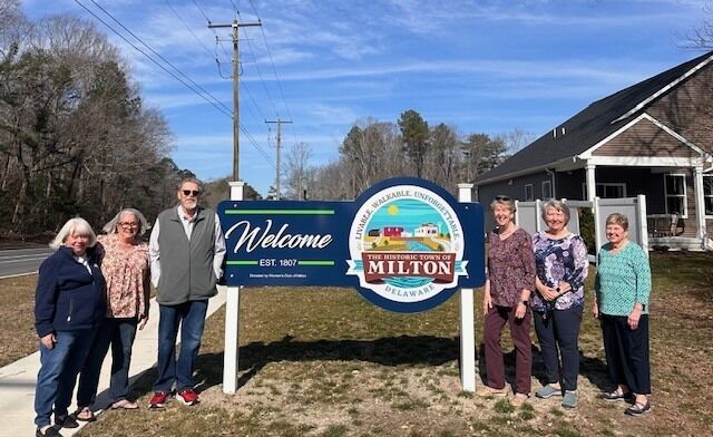 'Welcome to Milton' sign