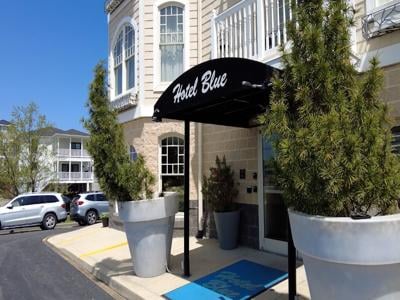 HOTEL BLUE