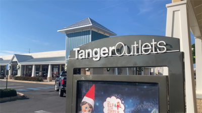 Families In Sussex County partake in Last-Minute Shopping on Christmas Eve