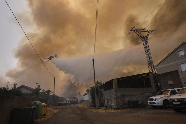APTOPIX Spain Fires