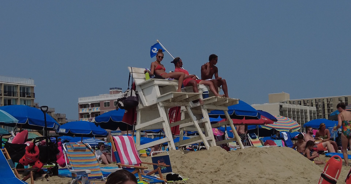 What are the Most Safe Bathing Suit Colors to Wear? News