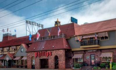 OC Favorite Phillips Crab House Closes