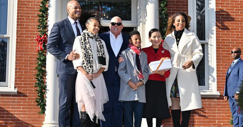 Governor Hogan Welcomes Governor-Elect Wes Moore to Government House ...