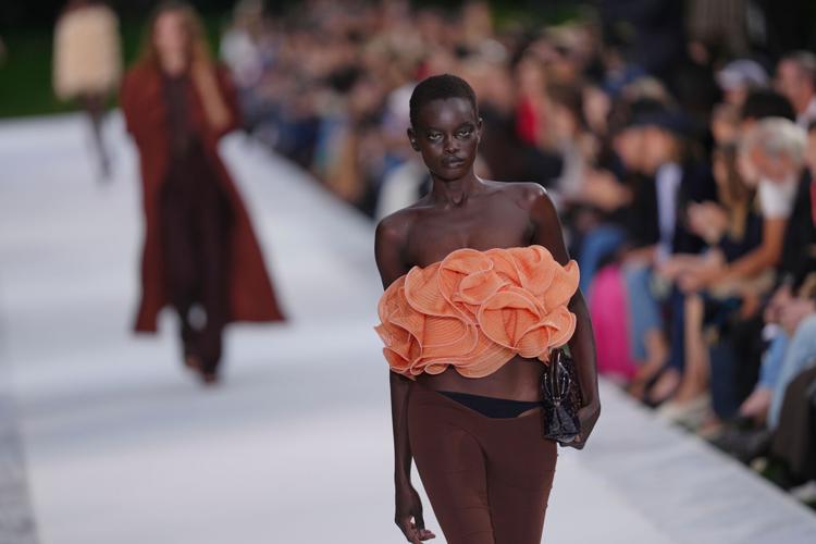 Paris Fashion Stella McCartney Womens S/S 27