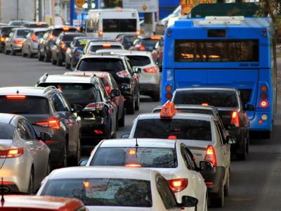 Bay Bridge Run road closures will cause travel delays.