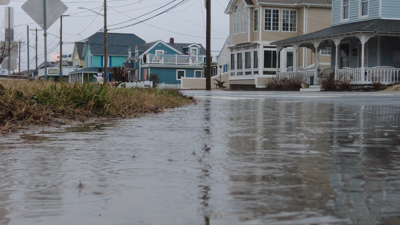 Nor'Easter brings lots of rain and wind to the coast