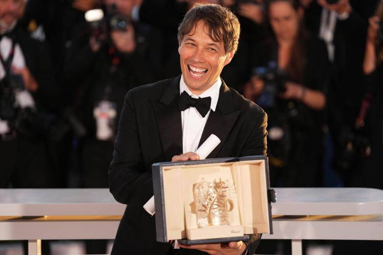 Cannes-Neon's Winning Streak
